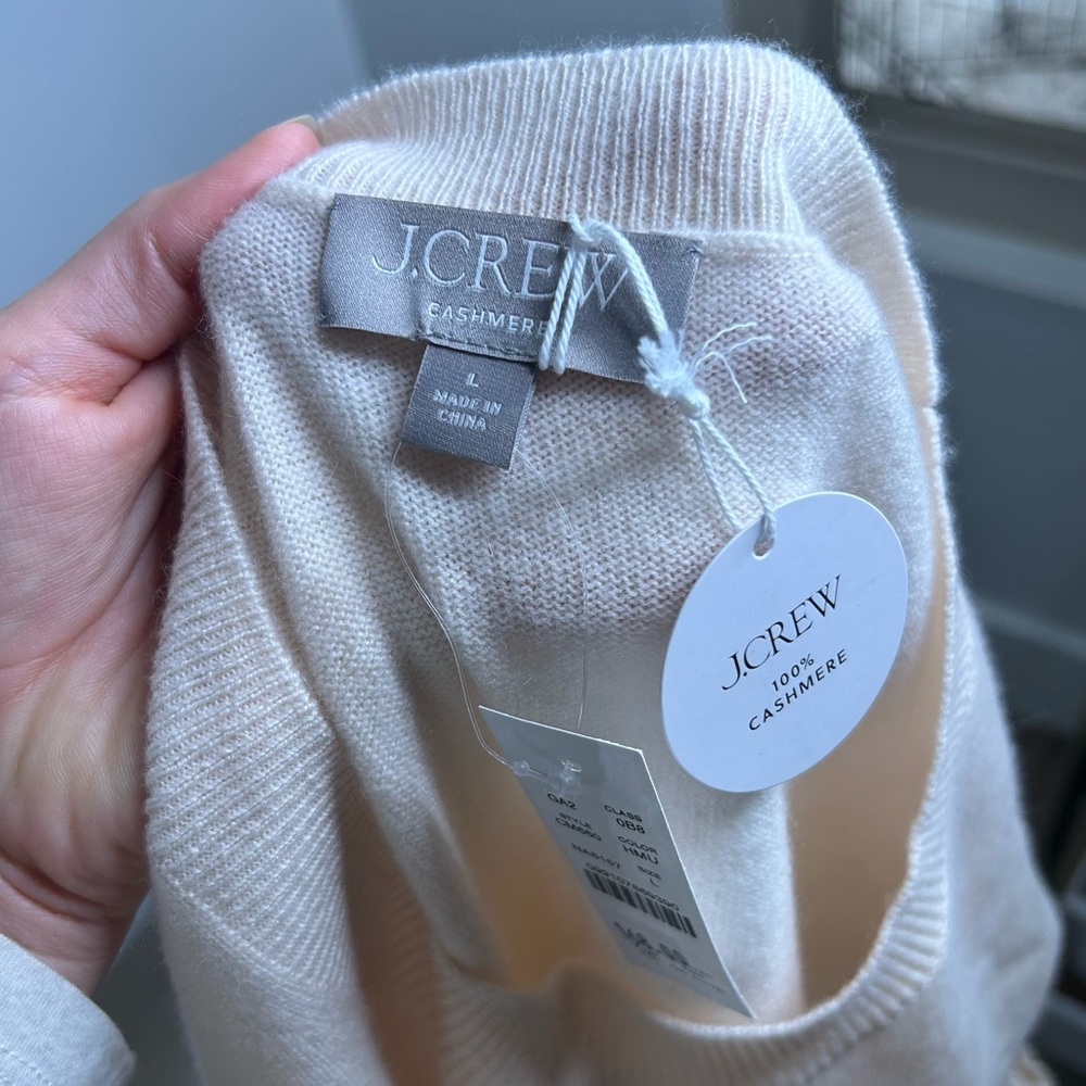 NWT J. Crew 100% Cashmere Relaxed Fit Sweater Vest in Heather Muslin Size Large - Picture 9 of 15